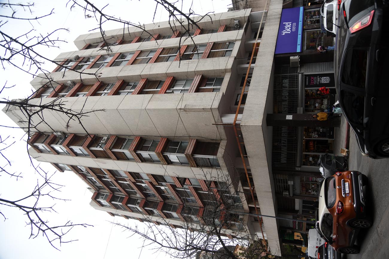 Edificio Gustavo I, de calle Buenos Aires 315, donde encontraron el cuerpo de una mujer en un placar. (Ramiro Pereyra / LaVoz)