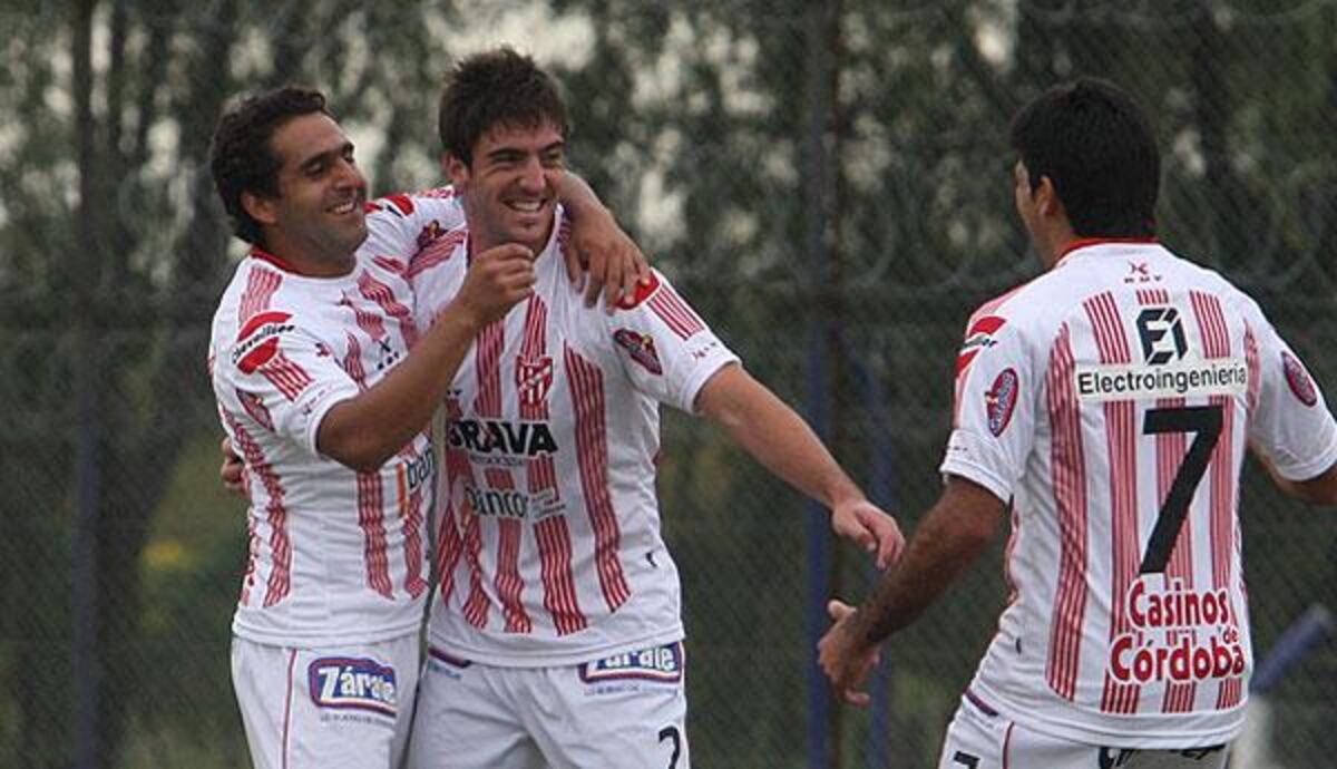 Rébola hizo todas las inferiores en Instituto y llegó a jugar en Primera. (Archivo / La Voz).