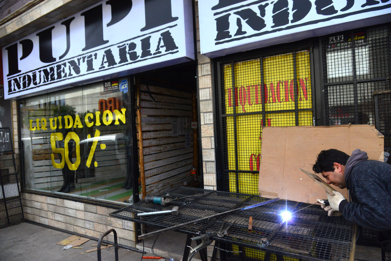 Comerciantes que fueron saqueados en 2013 recuerdan los sucesos de aquel episodio. (Nicolás Bravo / La Voz)