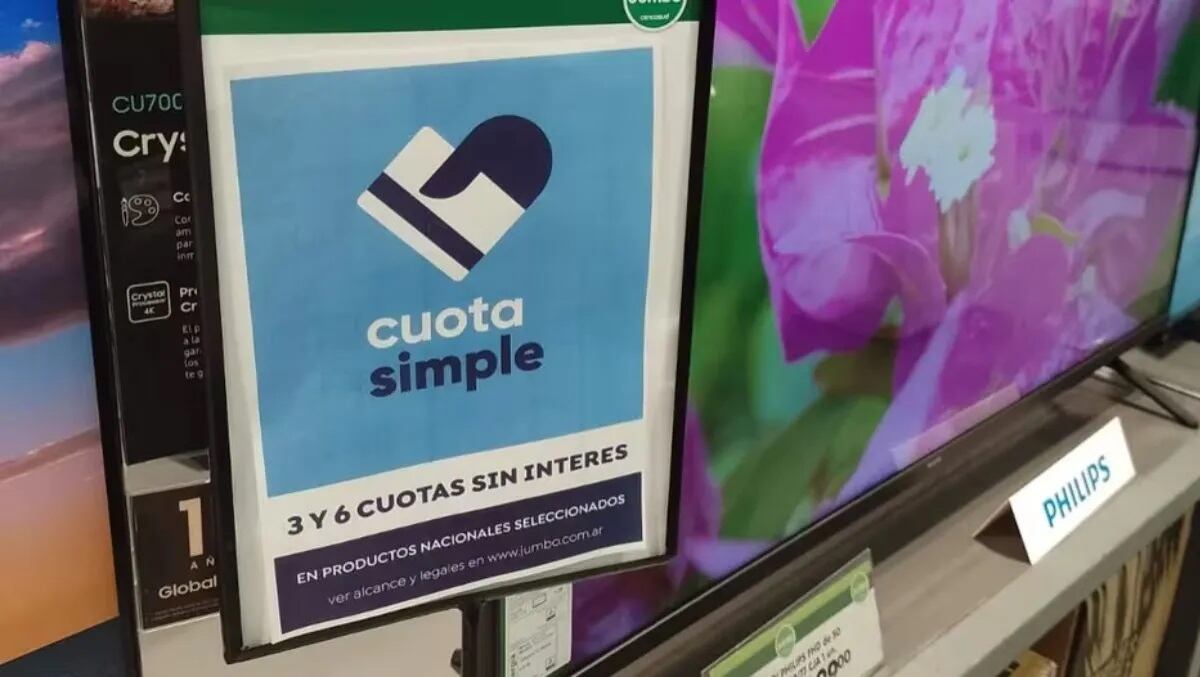 El plan oficial Cuota Simple aumentó la cantidd de cuotas, aunque mentiene una tasa de interés del 50%. (La Voz)