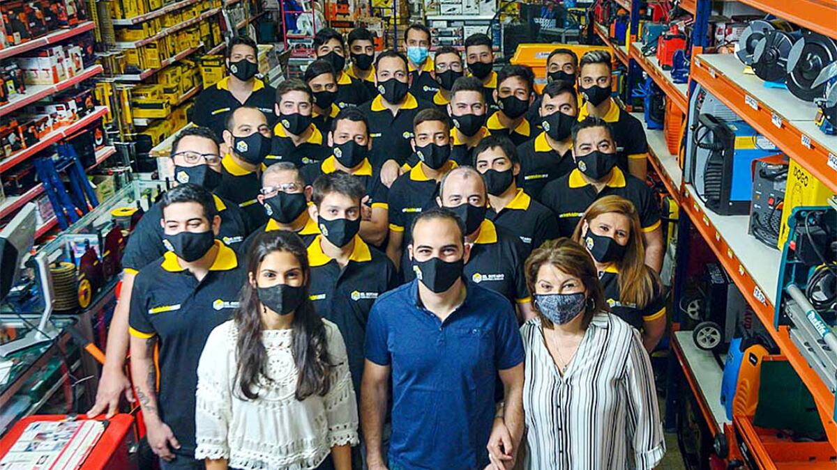 Lideres en el rubro gracias al trabajo de su gente en equipo. / Ferretería El Sótano