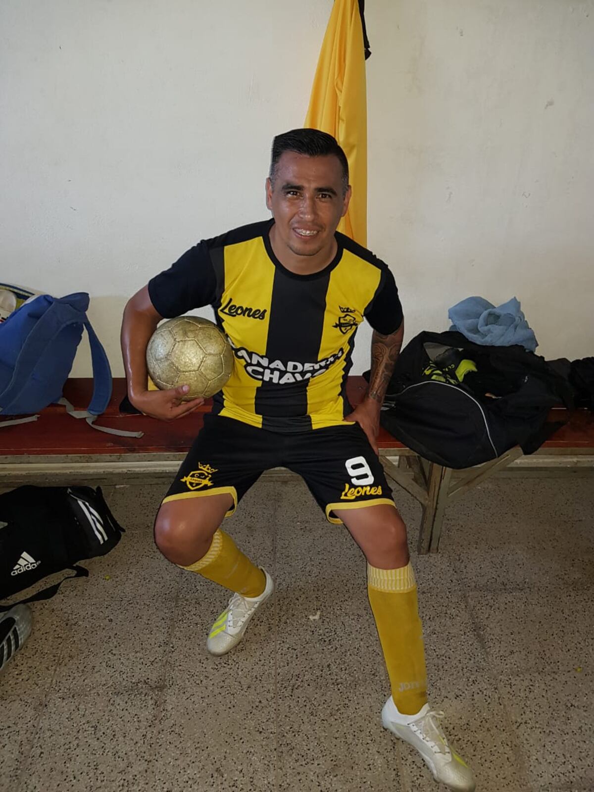 Carlos "Chino" Zelarayán, el hermano mayor de Lucas, un goleador que dejó su marca en Liga Cordobesa y el interior provincial. (Gentileza Carlos Zelarayán)
