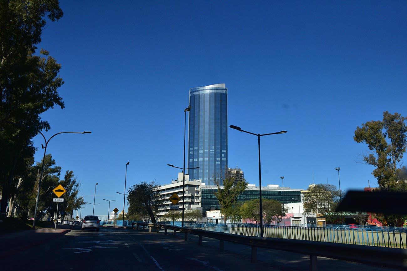 Edificio Torres Capitalinas en la ciudad de Córdoba. (José Gabriel Hernández / La Voz)