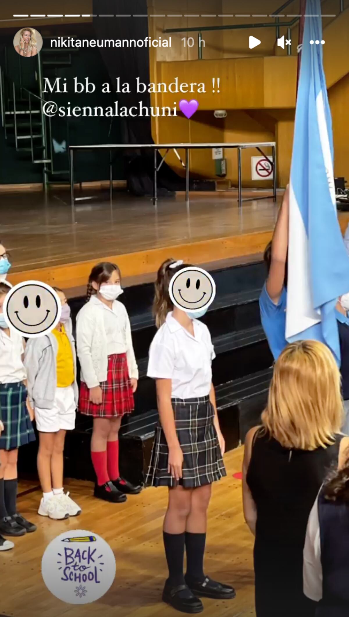 Las fotos que publicó Nicole de sus hijas empezando las clases