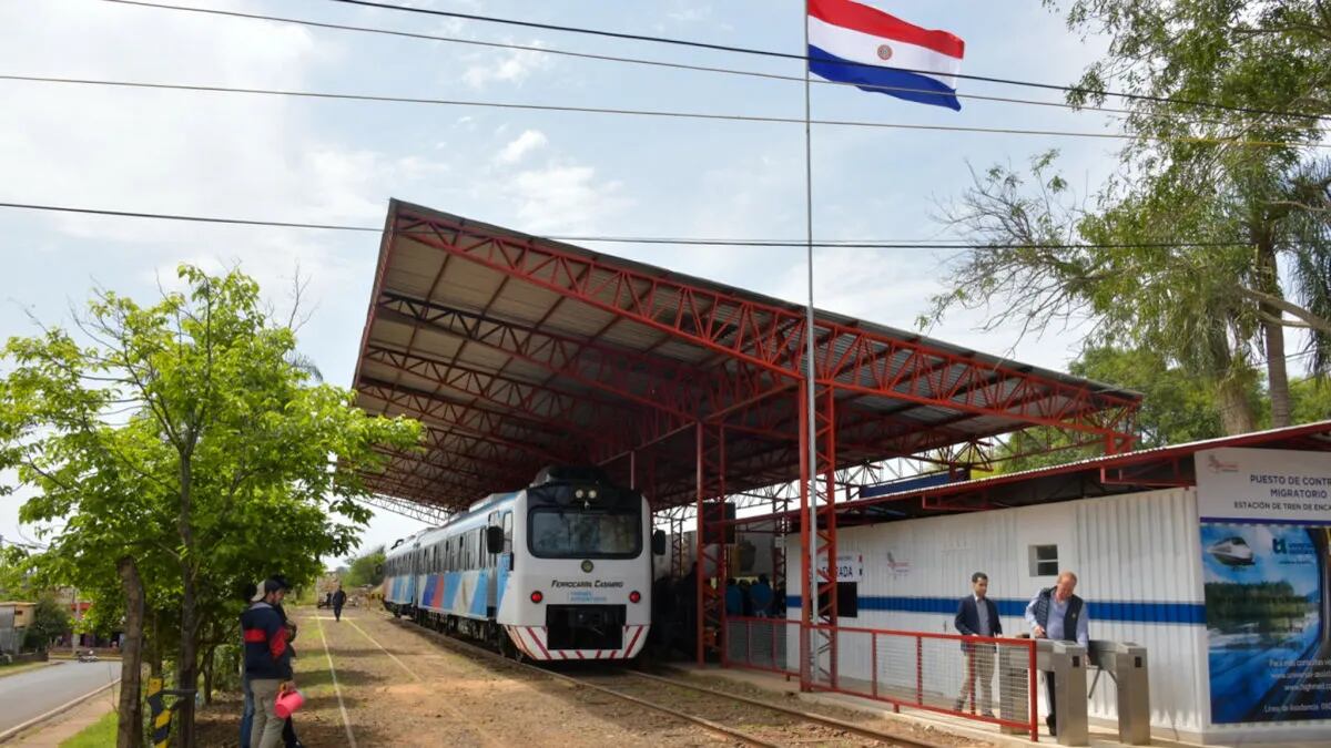 El ecorrido entre Posadas y Encarnación dura menos de 10 minutos en tren.