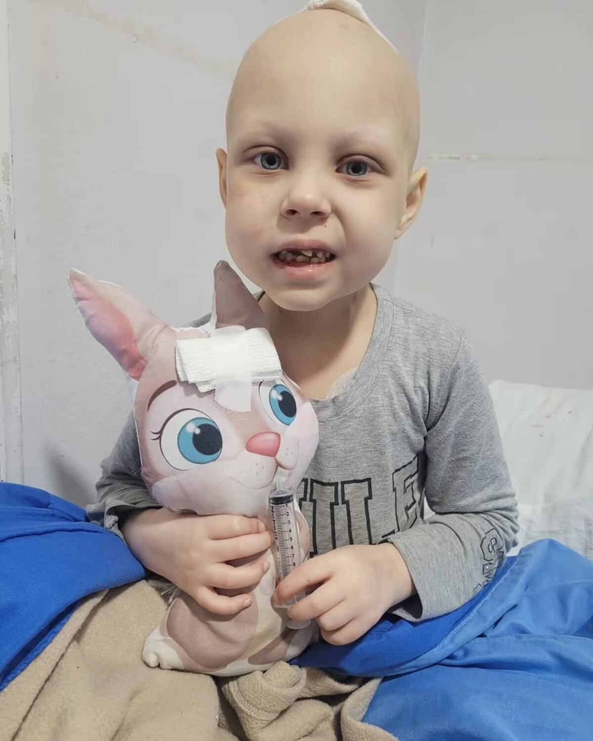 Flor sufrió un robo en su casa y se llevaron el celular con fotos y audios de su hija fallecida, Francesca. (Instagram)