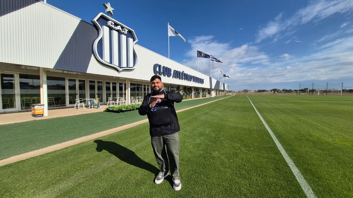 Sebastián Pedernera, socio de Talleres, que trabaja en el recibimiento de cara al clásico con Belgrano. (La Voz)