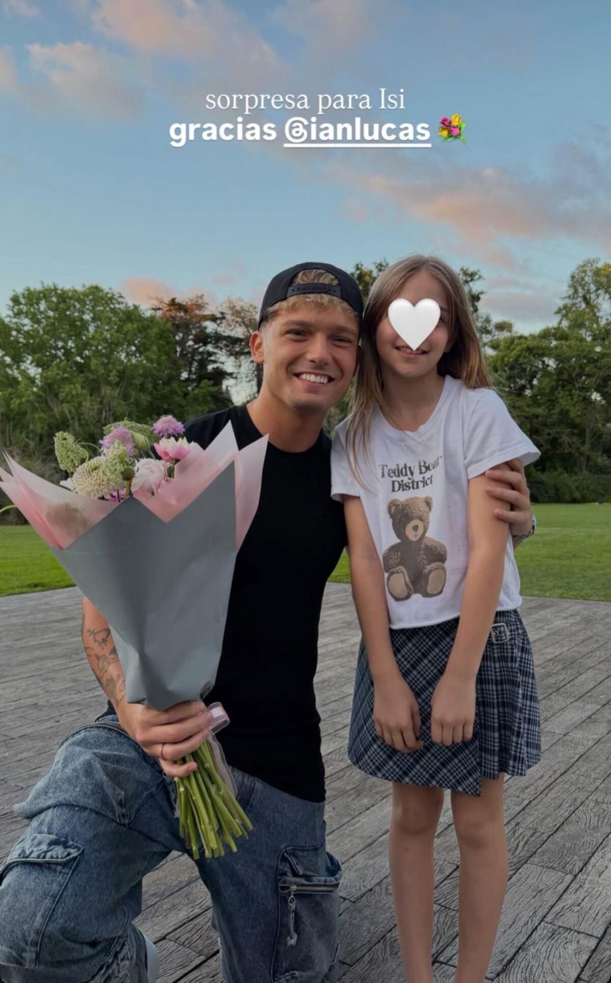 Ian Lucas fue el invitado sorpresa en el cumpleaños de Isi.