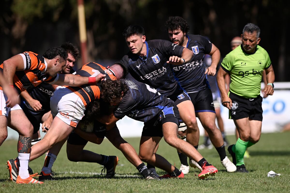 Los Cuervos derrotaron a Alta Gracia este domingo en la final del Super 9B y se coronaron campeones de la segunda categoría del rugby cordobés. (Crédito: César Heredia / Unión Cordobesa de Rugby)