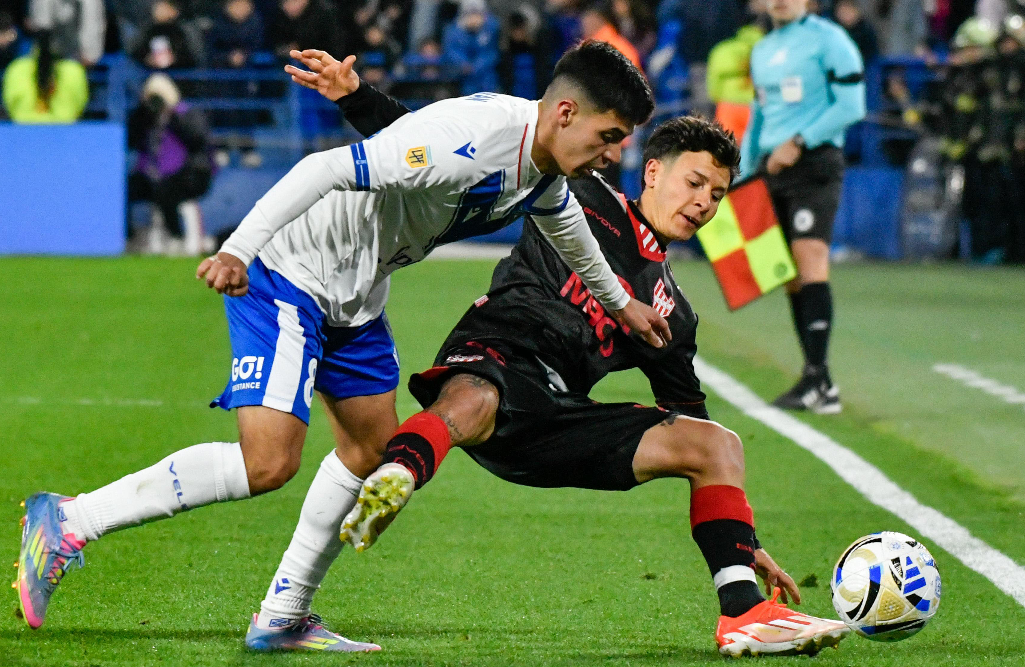 Gastón Lodico, en el partido ante Vélez. (Fotobaires).