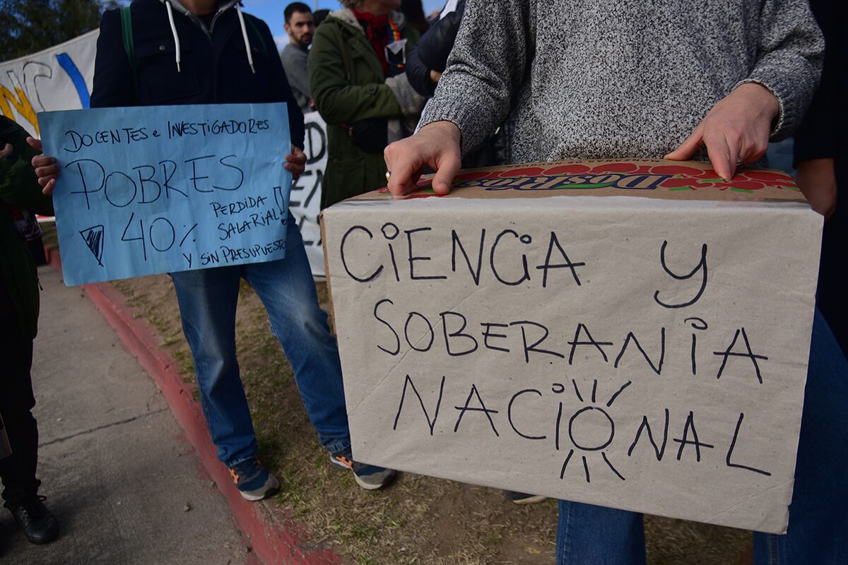 El Conicet lleva adelante un paro de 48 horas por aumento salarial, ingresos y fondos para sus proyectos. (Pedro Castillo / La Voz)