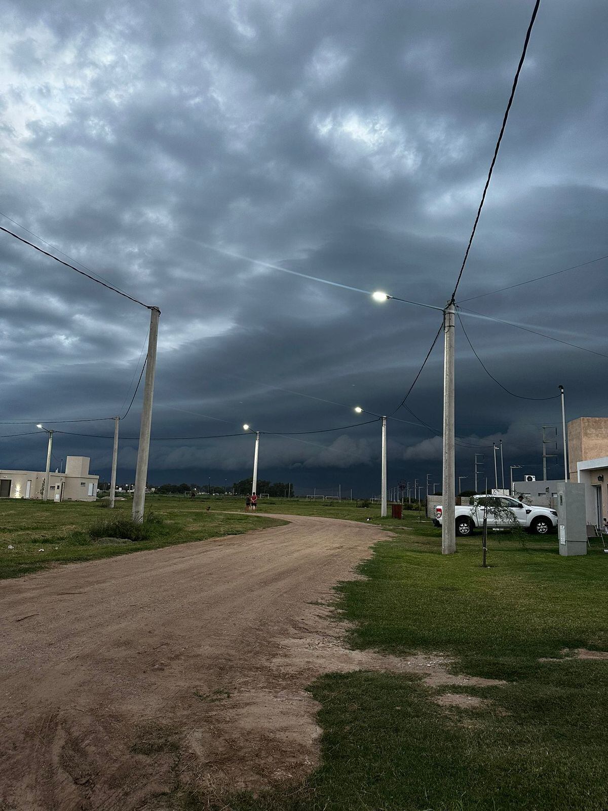 El ingreso de la tormenta en Las Varillas, Córdoba. (X: santigerbaudo)