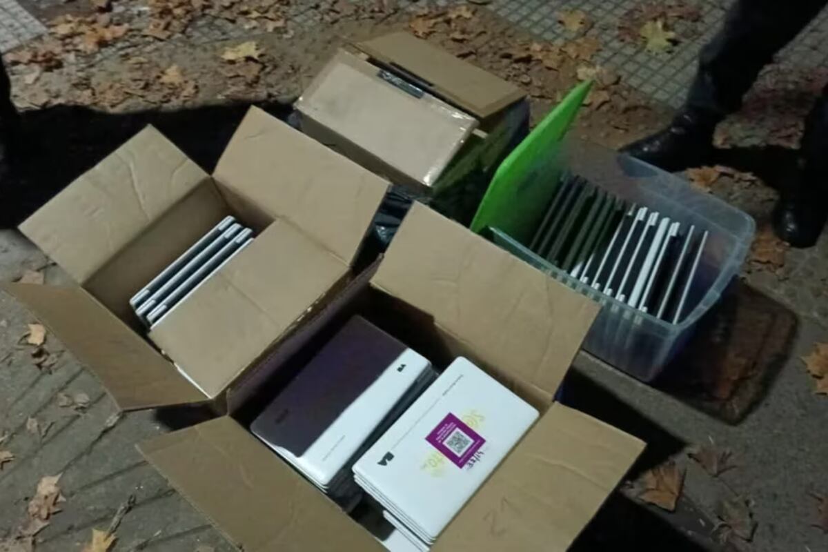 Los ladrones intentaron robar 100 computadoras del colegio. (Infobae)