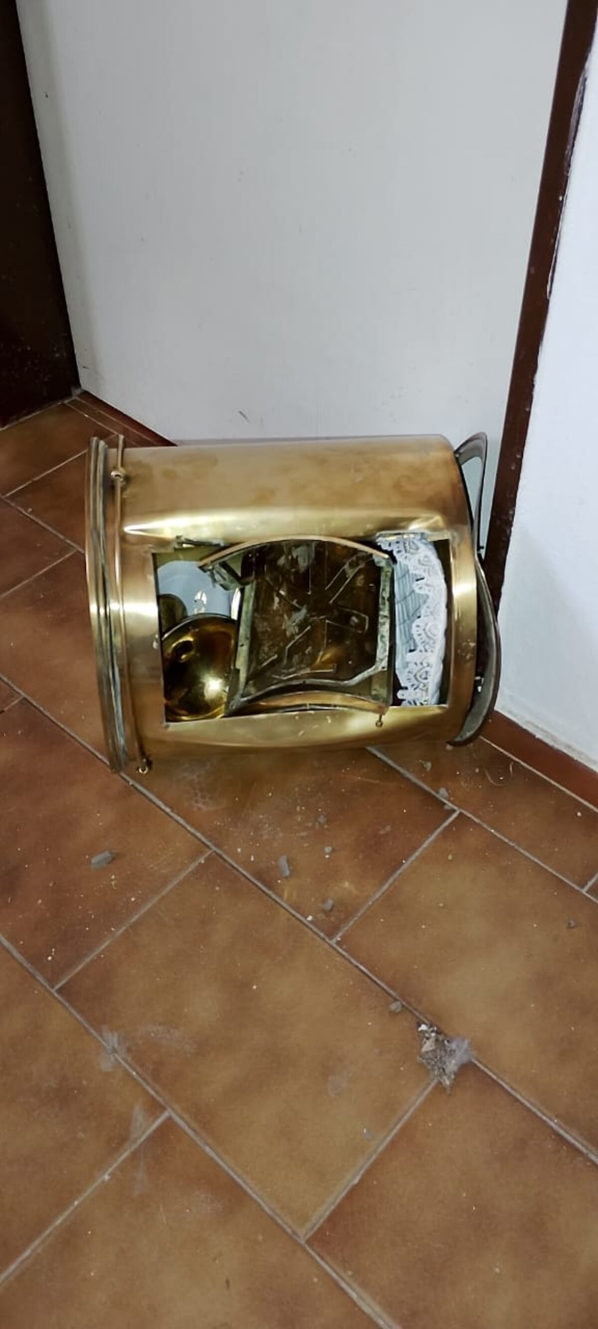 Se encontraron un escenario de grave vandalismo. (Gentileza)