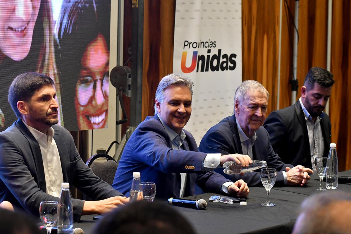 Lanzamiento de Provincias Unidas en Río Cuarto. Maximiliano Pullaro, Martín Llaryora, Juan Schiaretti. (Tomy Fragueiro / La Voz)