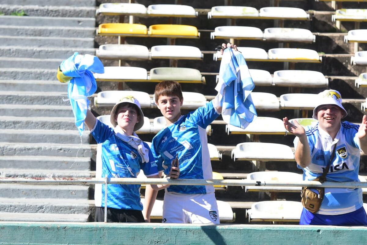 Los Pumas en el entrenamiento abierto en el Kempes. (José Gabriel Hernández / La Voz).