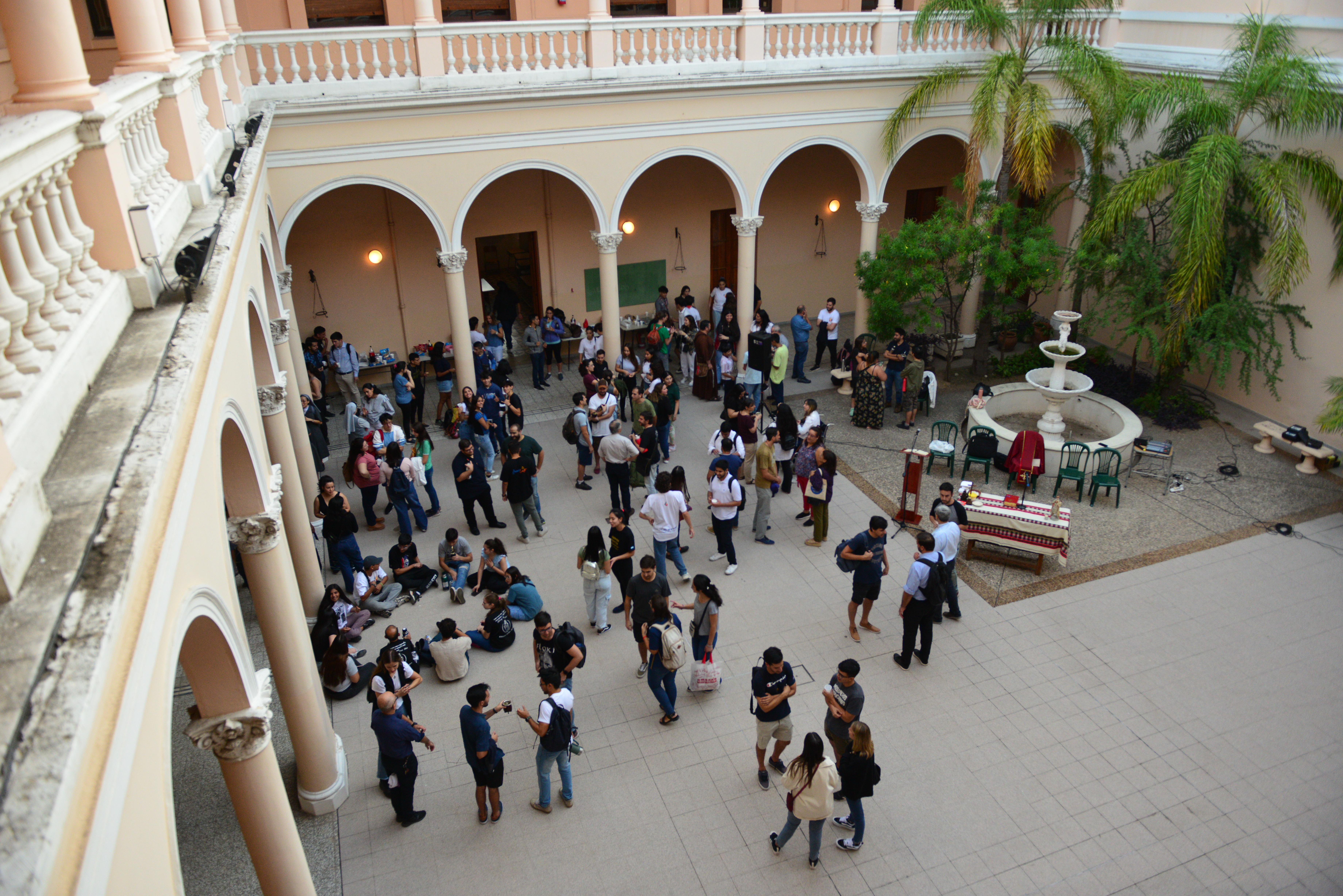 Inauguración de la casa de la Vicaría de los jóvenes en el Arzobispado de la ciudad de Córdoba.