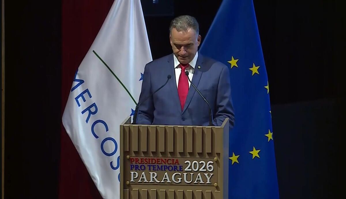 Yamandú Orsi en la CEREMONIA DE FIRMA - Asociación entre el Mercosur y la UE (Gobierno de Paraguay)