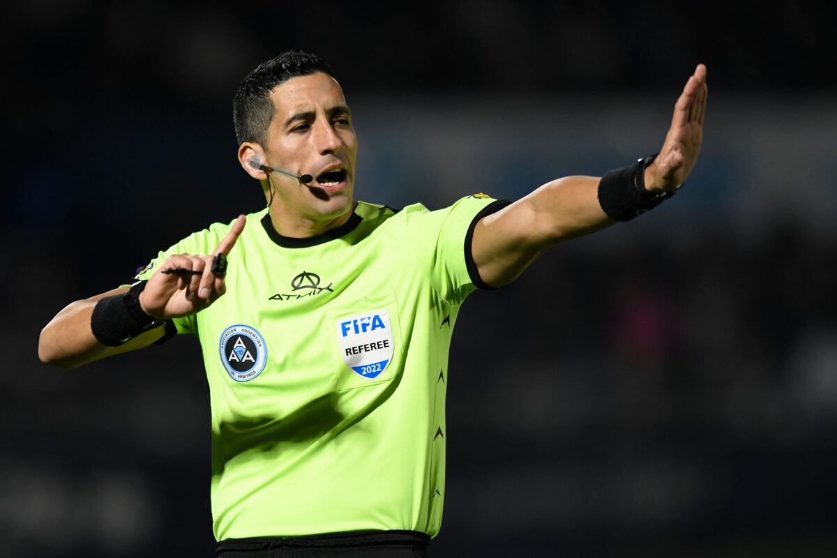 Yael Falcón Pérez, dirigirá el Rosario Central vs. Belgrano