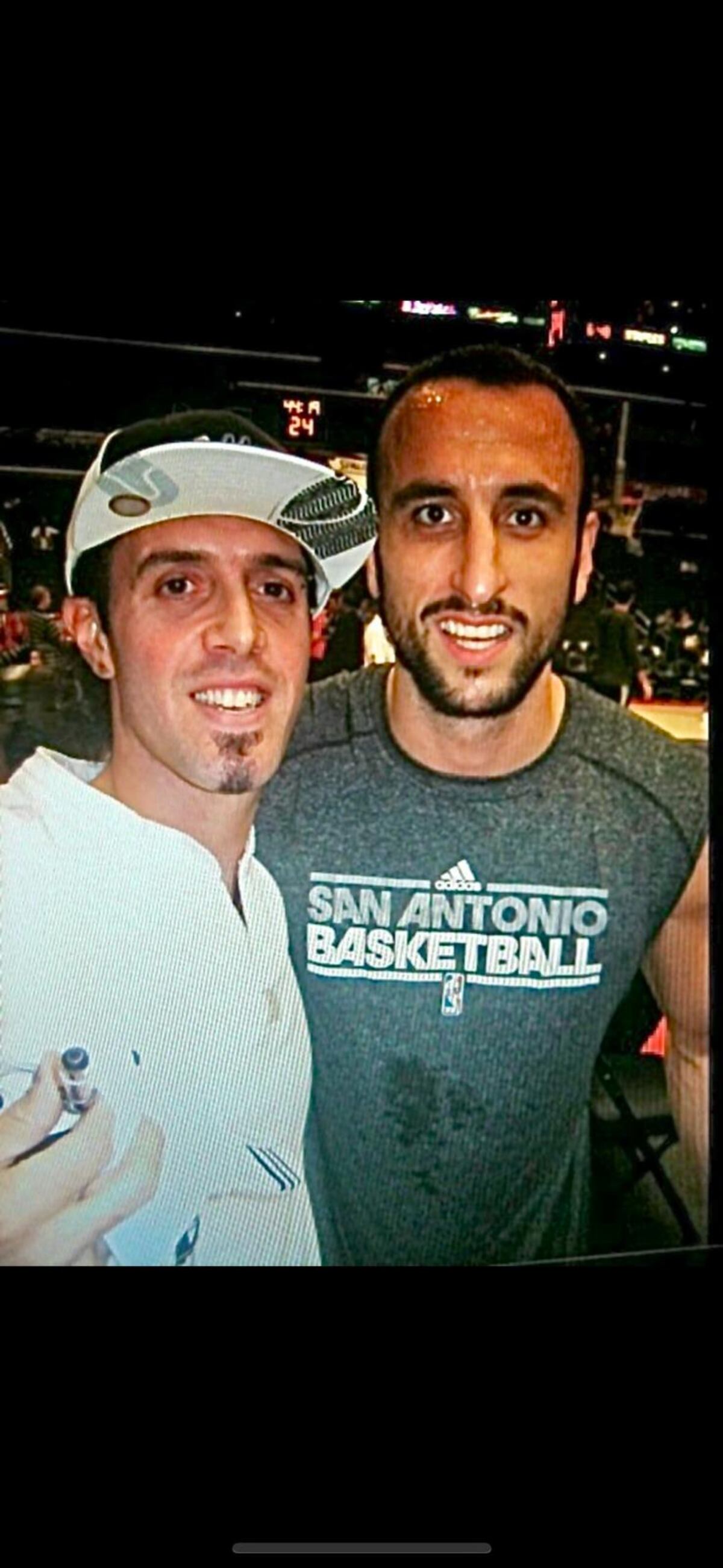 Gustavo Kuzner es un argentino que vive en Los Angeles, fanático de Manu Ginóbili y que se hizo hincha de Instituto. (Gentileza)