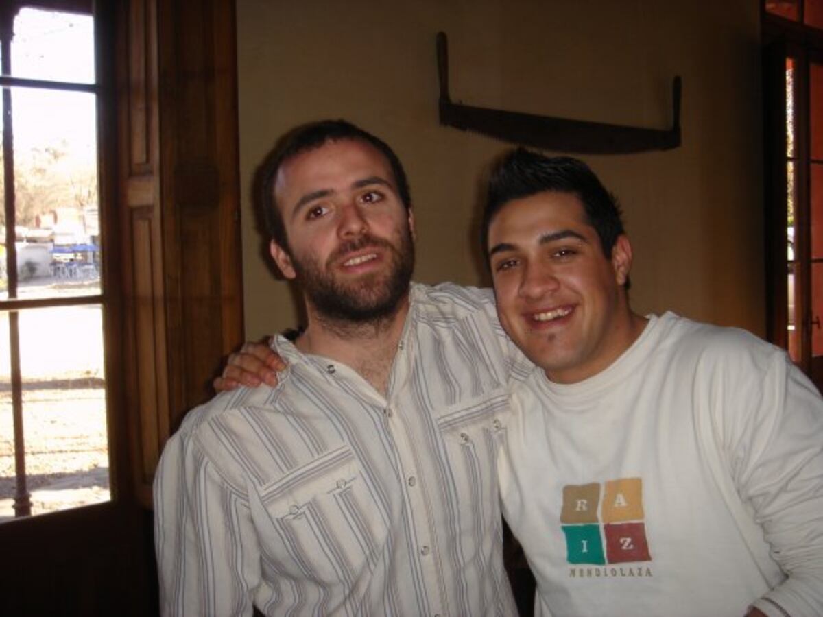 Pepi Tobal, y el mozo Milton Pérez.