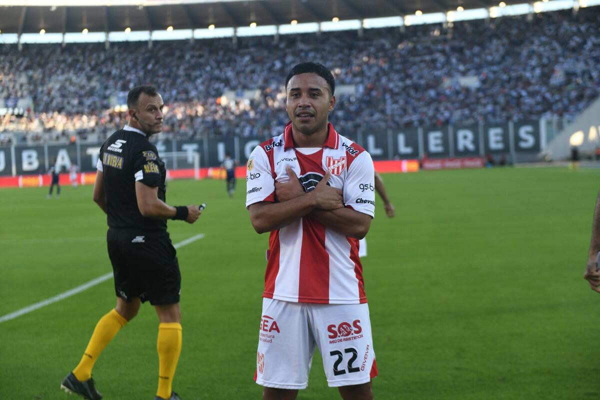 Damián Puebla y su grito de gol ante Talleres. (Javier Ferreyra / La Voz).