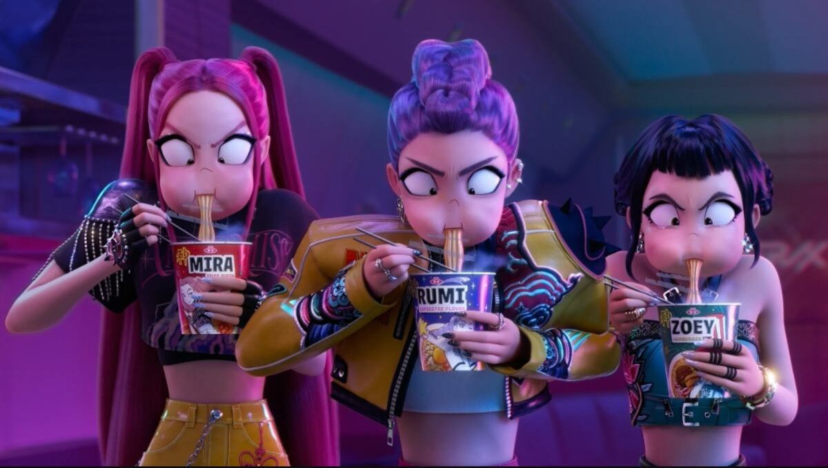El estilo de animación mezcla el novedoso "estilo spiderverse", con mucho de la expresividad característica de la animación nipona.