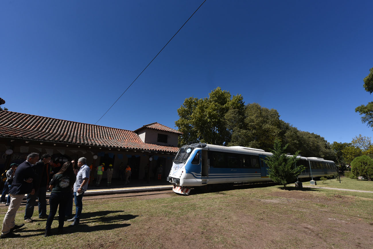 El tren de las sierras llega a La Cumbre - Córdoba (La Voz)
