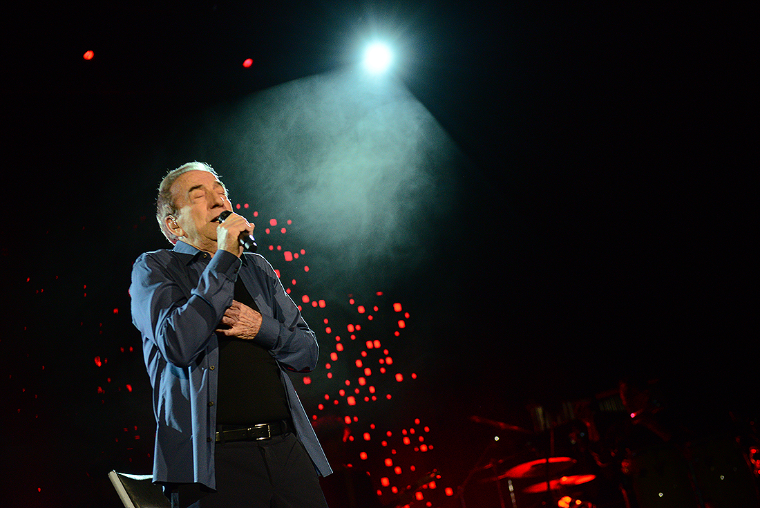 Perales se mostró impecable desde lo físico a sus 77 años. (José Gabriel Hernández/La Voz)