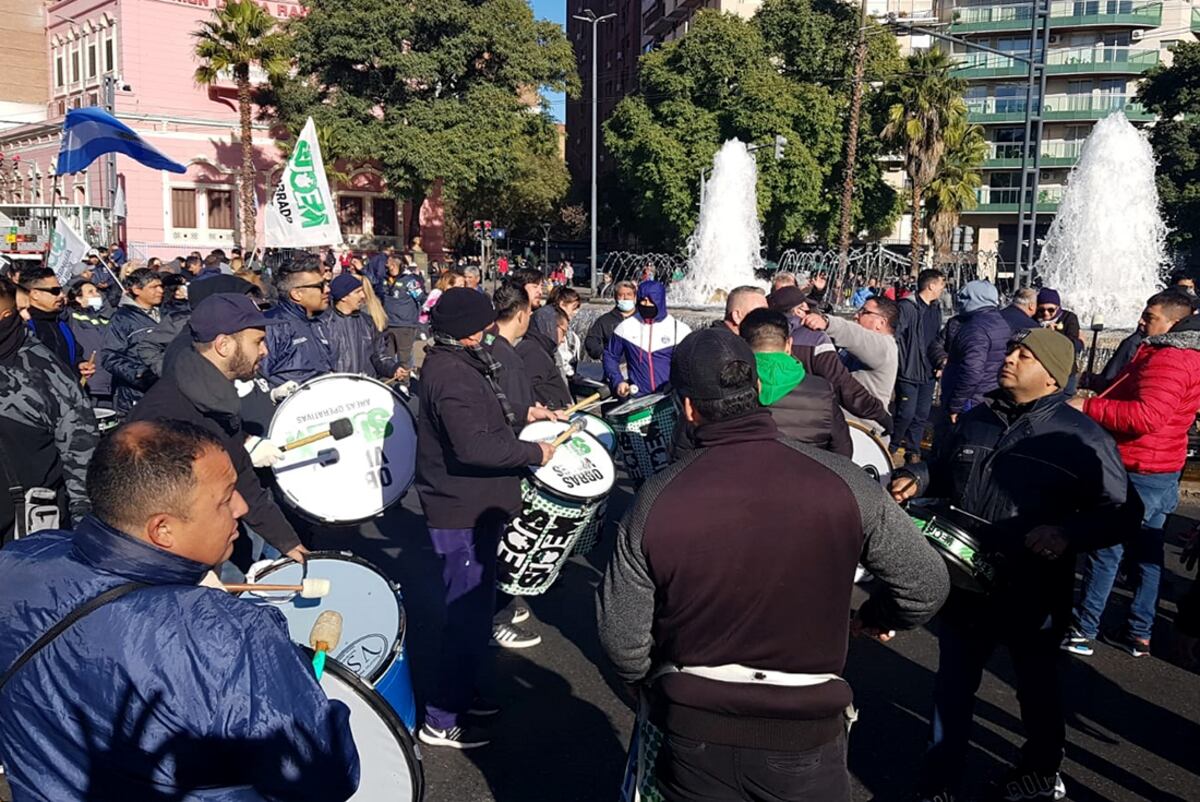 Protesta de municipales de Córdoba. (Nicolás Bravo / La Voz)