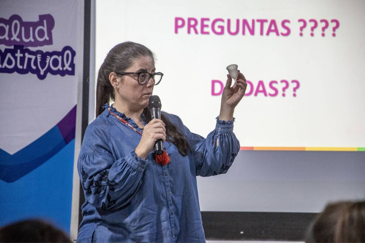 En los talleres de salud menstrual a cargo de la Secretaría de Salud Comunitaria se entregan kits ecológicos a las participantes. (Gentileza Secretaría de Salud Comunitaria)