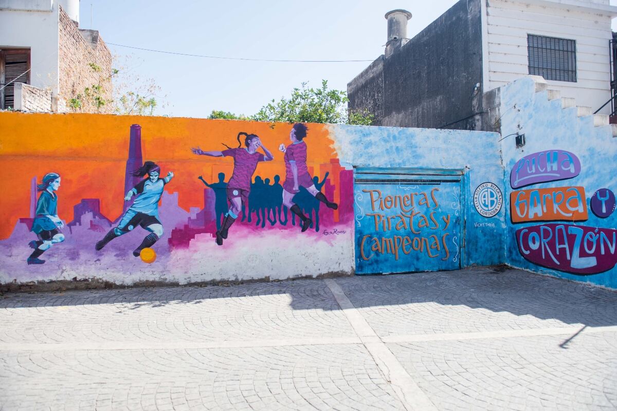 La obra es uno de los murales que se recorre en el Paseo Pirata.(Foto: Club Atlético Belgrano)
