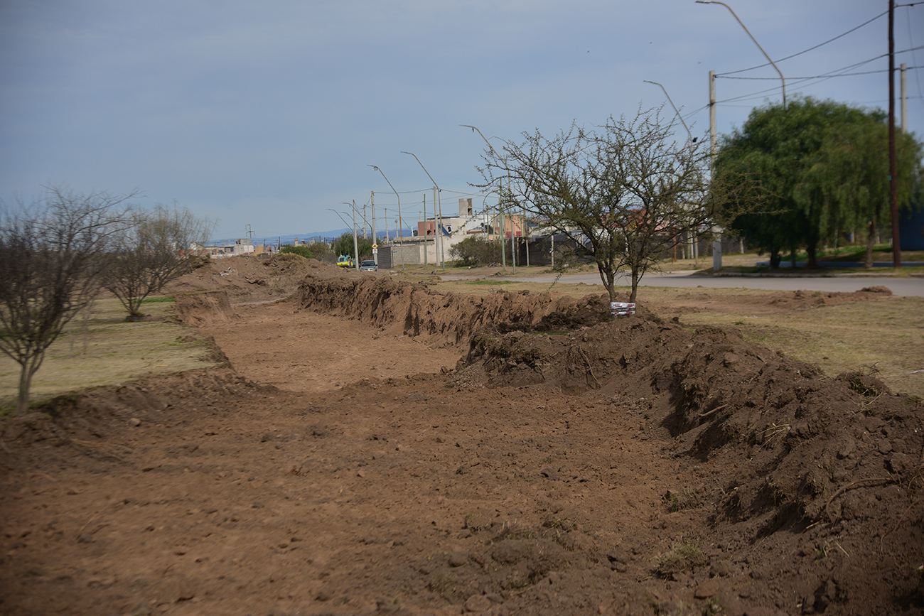 La obra que comenzó el 21 de julio quedó paralizada pocos días después hasta su autorización.
(Foto: Pedro Castillo / La Voz)