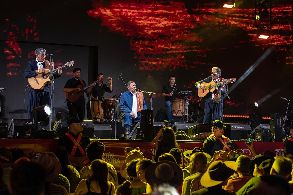 Los Manseros Santiagueños, un clásico de los últimos años en el Festival de Jesús María. (La Voz).