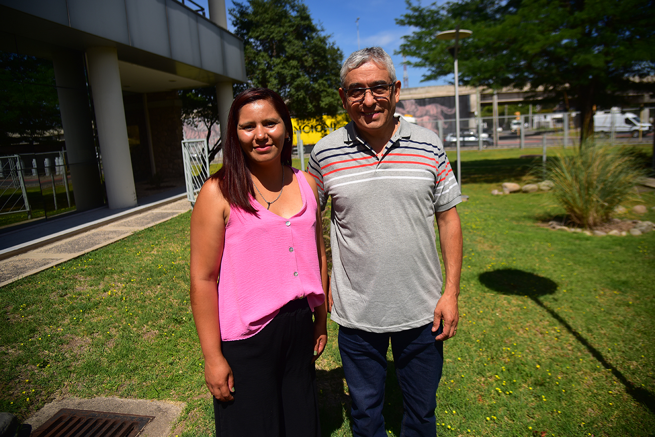 Jesica Dos Santos y Lucio Almiron egresados de la Escuela de Odicios de la UNC.(Pedro Castillo/La Voz)