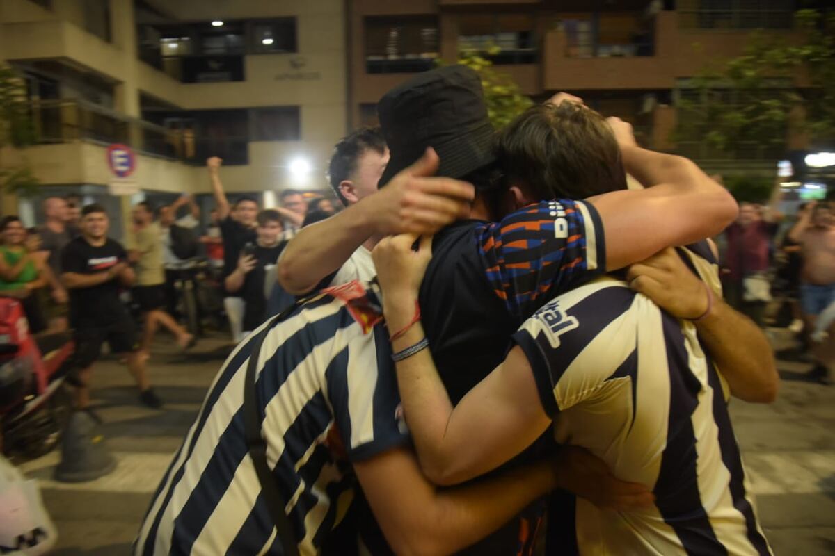 Festejos en Córdoba de los hinchas de Talleres (Javier Ferreyra/La Voz)