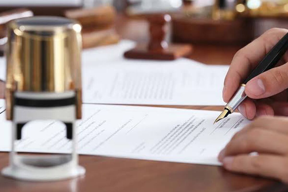 Uno de los beneficios más importantes de la intervención notarial es la prevención de conflictos.