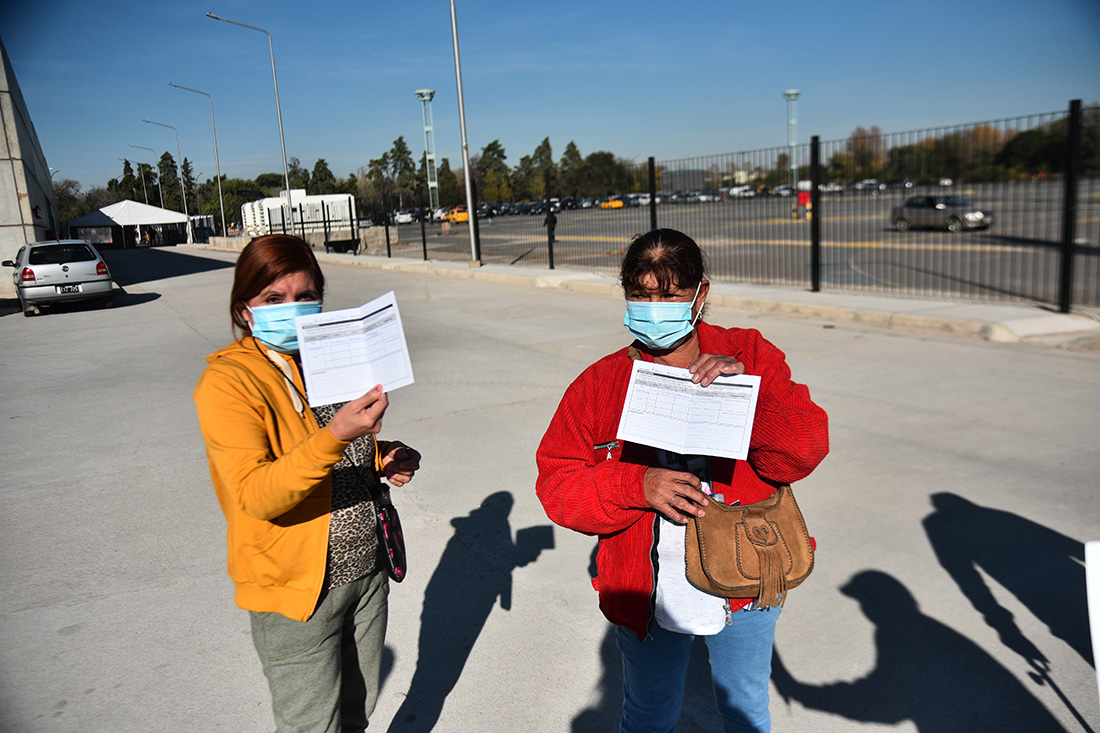 Vacunación en el Centro de Convenciones Córdoba. Pedro Castillo / La Voz