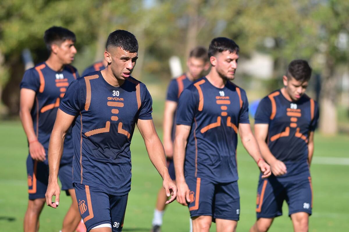 El plantel de Talleres retomó las prácticas en el predio de Circunvalación luego del trinfo ante River. (Ramiro Pereyra / La Voz)