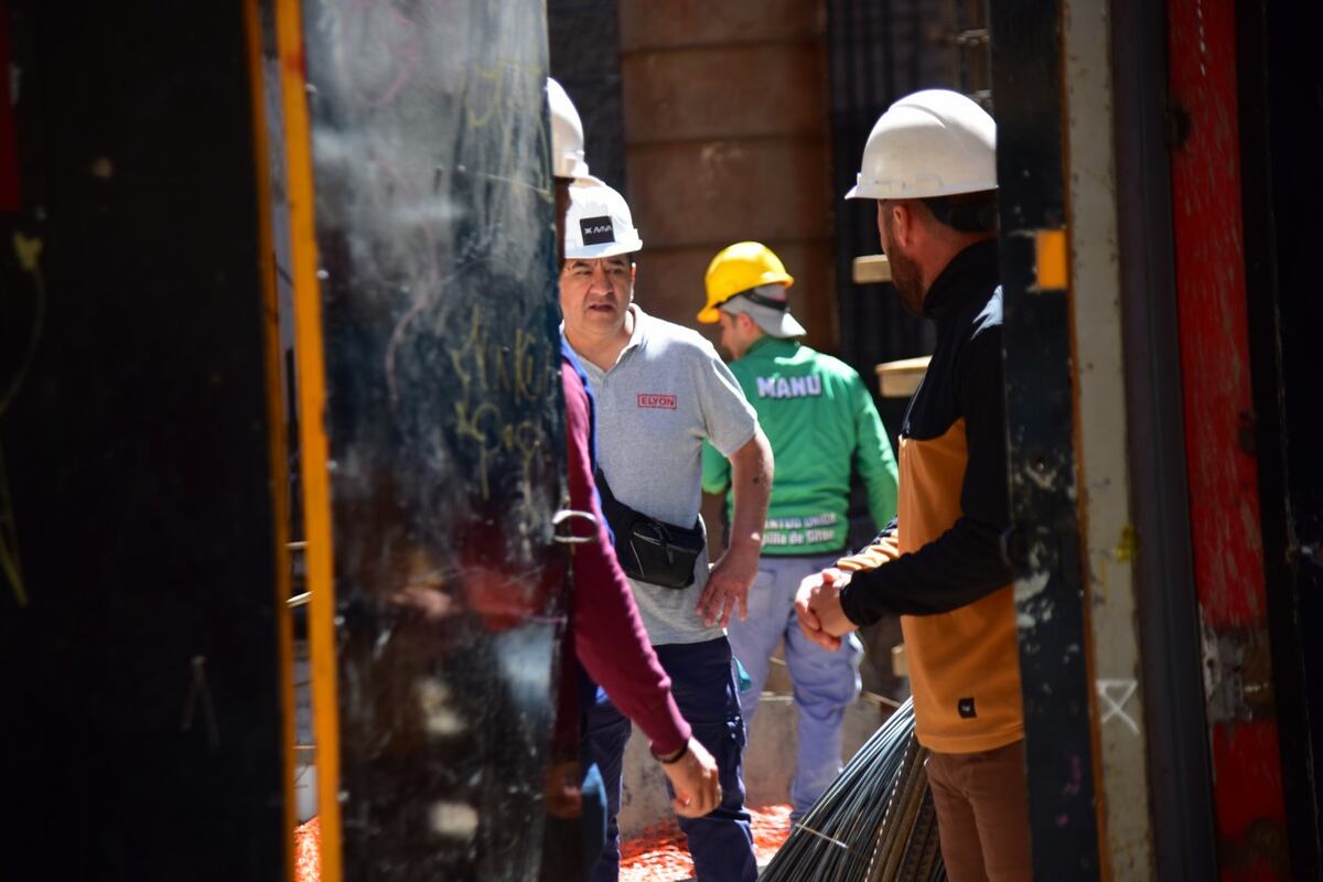Desmoronamiento en un edificio en construcción de Nueva Córdoba. (Pedro Castillo / La Voz)
