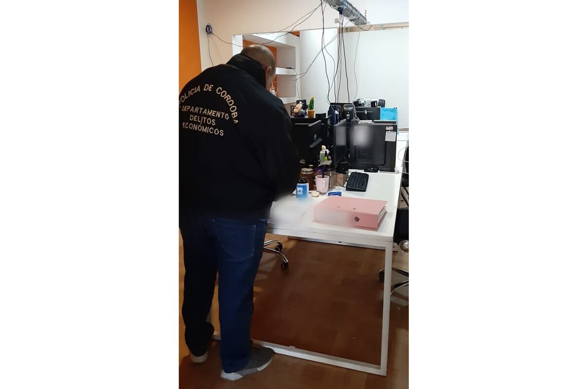Allanamiento a Grupo Roma. (prensa Policía de Córdoba)