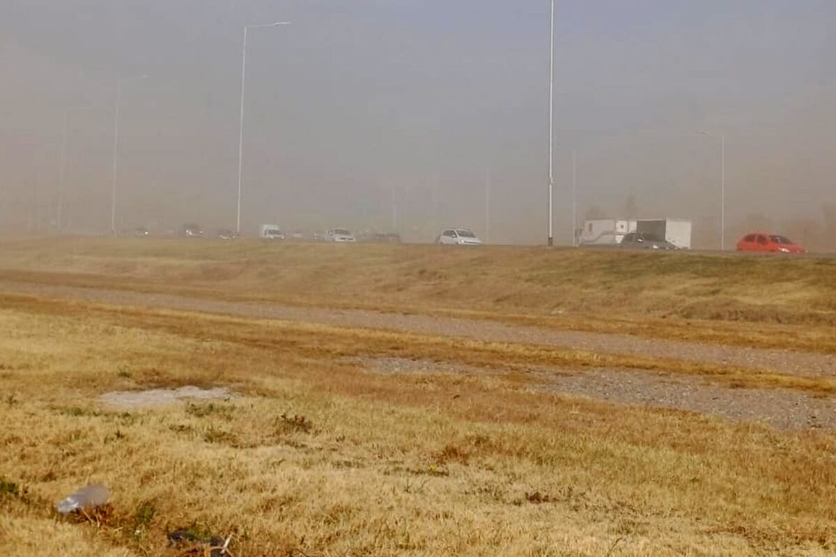 Tormenta de tierra en circunvalación de la ciudad de Córdoba. La Voz