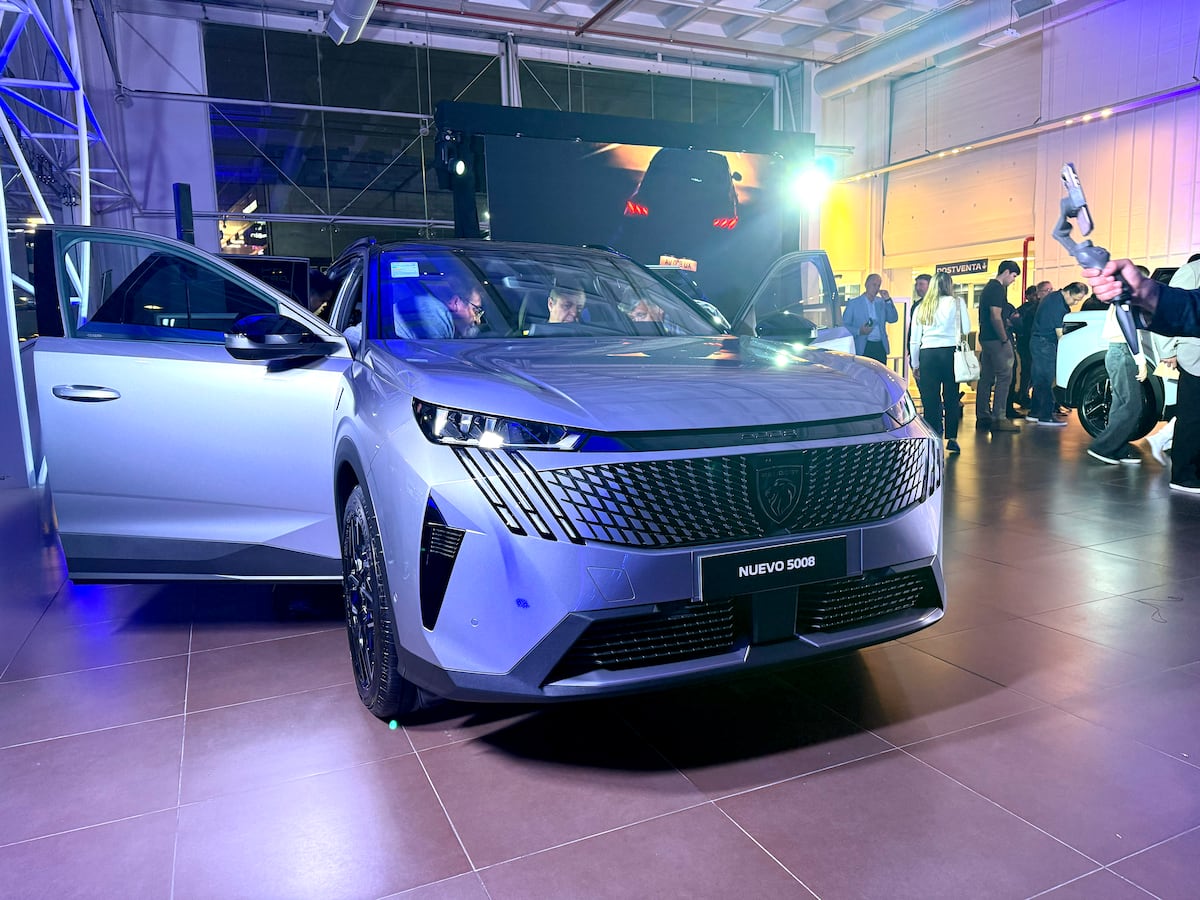 Clientes, prensa e invitados especiales participaron de la presentación de los renovados SUV de Peugeot en la sede de Avec Peugeot