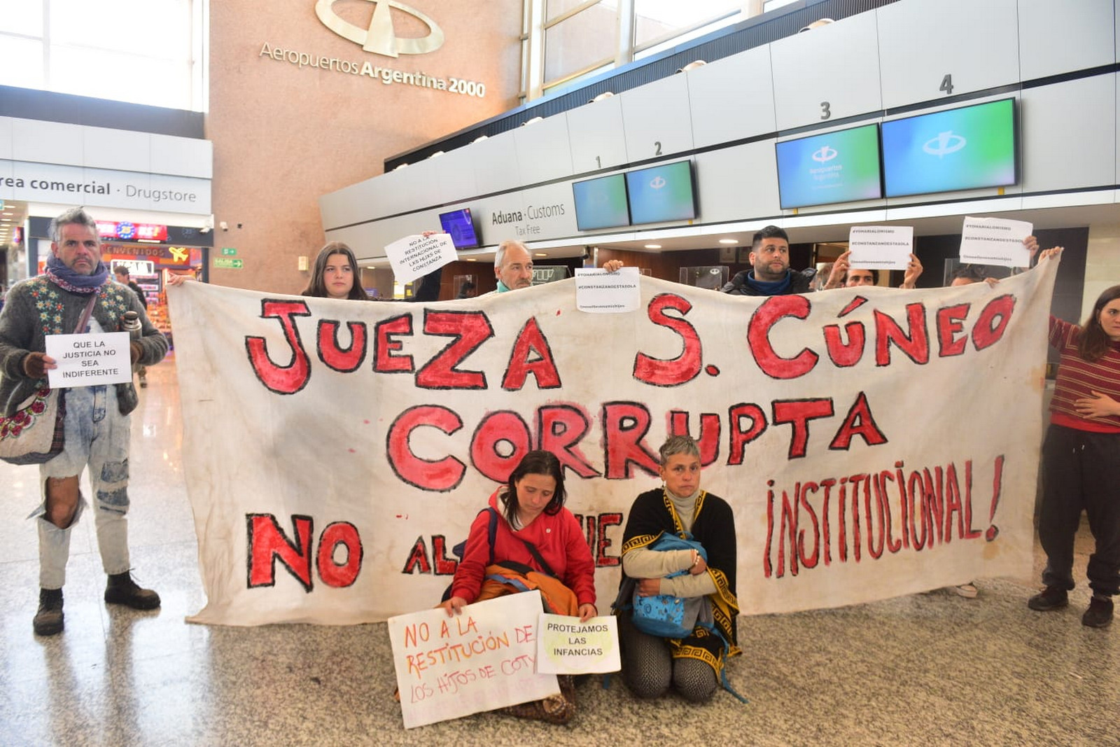  Constanza T. apunta directamente a la jueza Sandra Cugneo por su decisión a favor del padre alemán. (José Gabriel Hernández / LaVoz).
