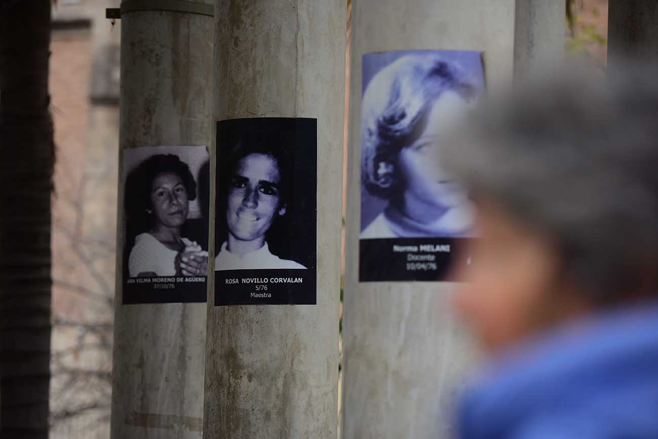 Buen Pastor. De fondo la cara de expresas políticas que fueron víctimas de la dictadura de 1976. (José Gabriel Hernández/La Voz).
