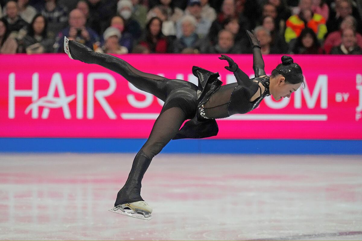 Chaeyeon Kim, de Corea del Sur, compite durante el programa corto femenino del Campeonato Mundial de Patinaje Artístico, el miércoles 26 de marzo de 2025, en Boston. (Foto AP/Charles Krupa)