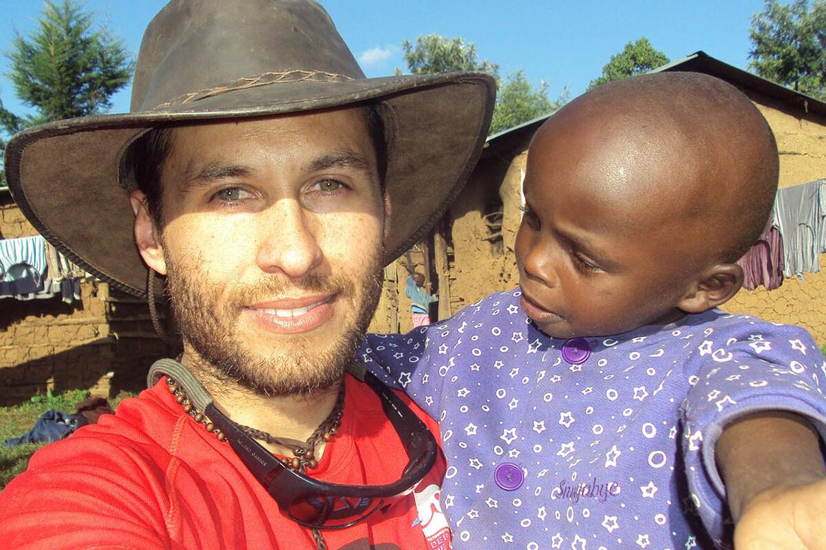 Guillermo Chioso, cordobés que ha participado en distintos voluntariados en África. (Foto gentileza Guillermo Chioso Nieto)