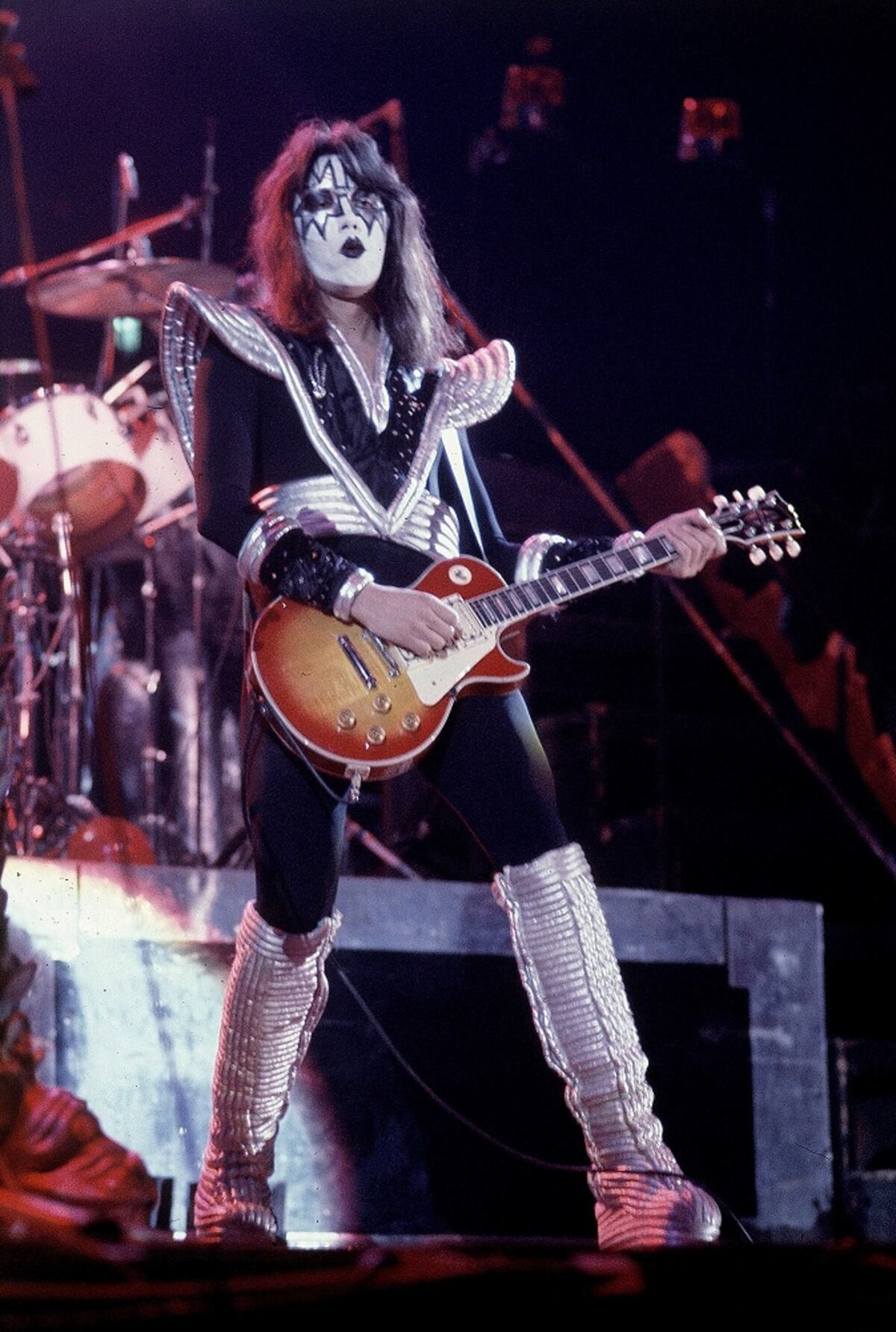 Frehley y su Gibson Les Paul, inseparables. (AP).