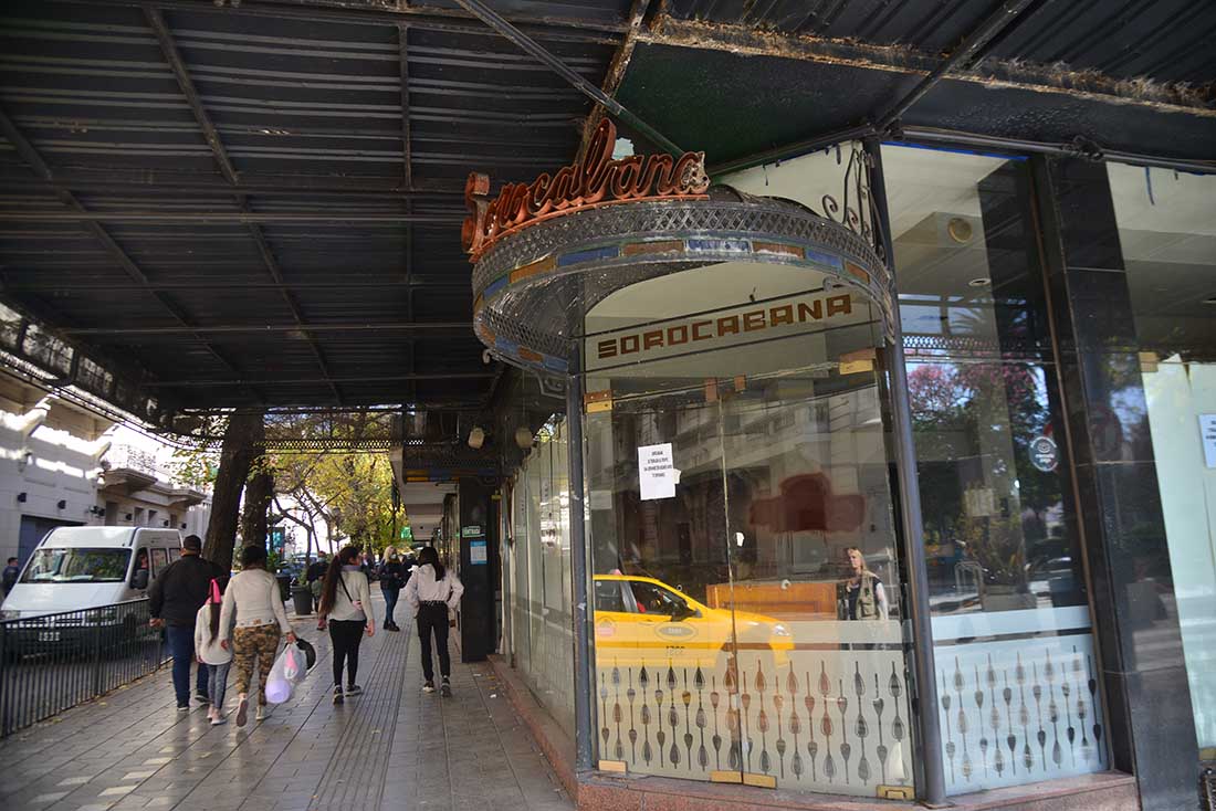 Café Sorocabana se muda a la esquina del frente en diagonal Foto: (Pedro Castillo / La Voz)