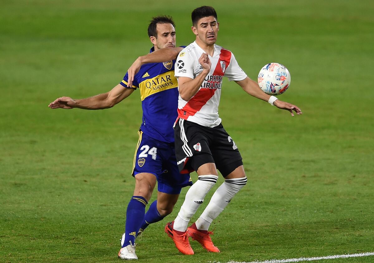 Agustín Fontana en un Boca-River.